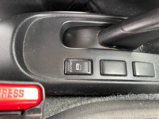 /photos/10369/ae4f2bb0-9bb6-d567-4f42-366c2a54c594_i320x240.jpg